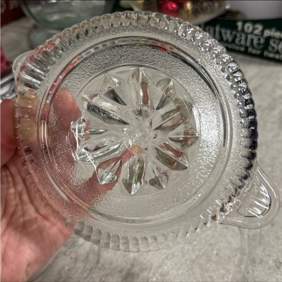 Vintage Clear Glass Ribbed Juicer w/Spout - Picture 8 of 9